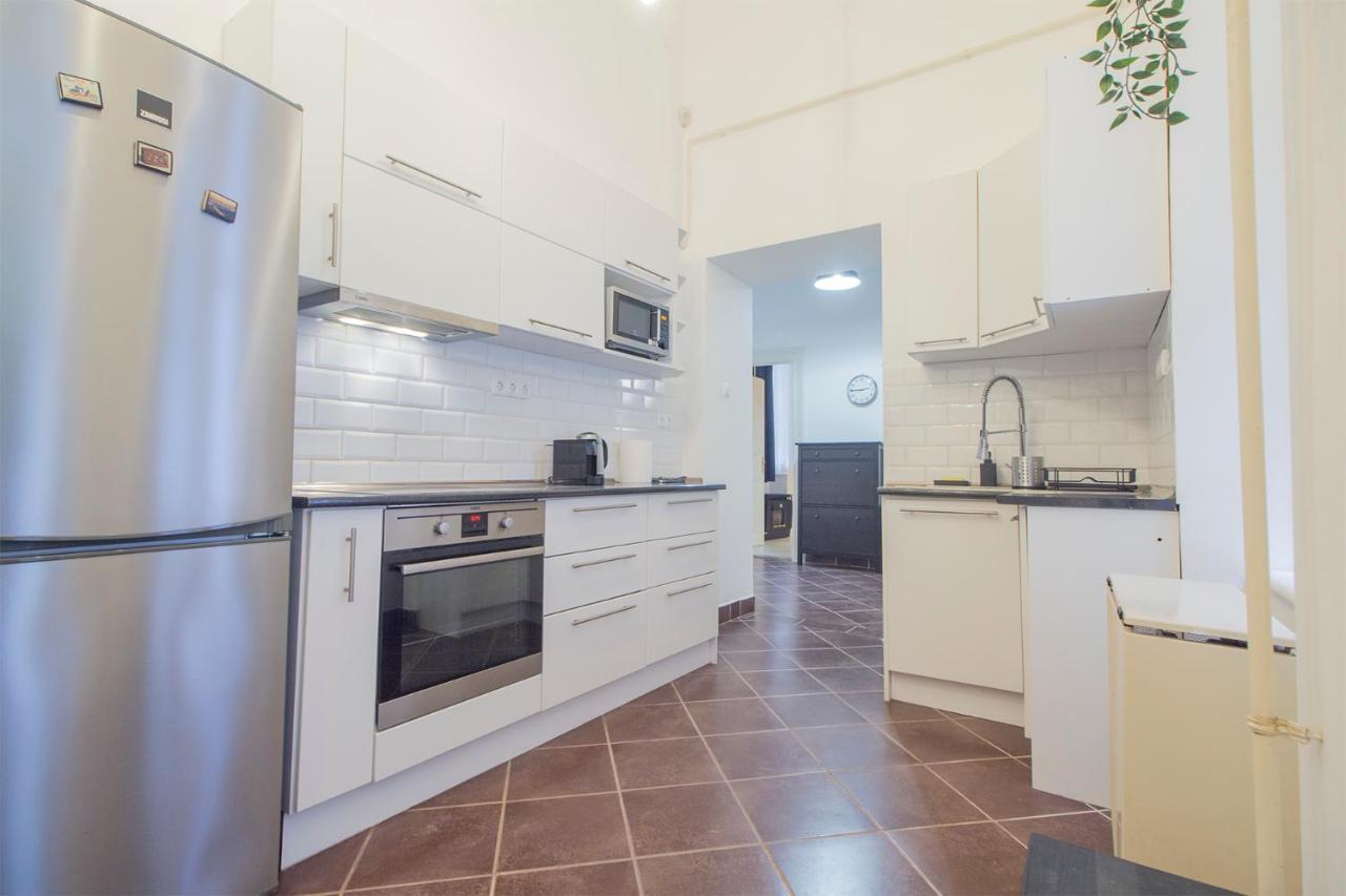 Industrial Double Loft Apartment Budapest Exteriör bild